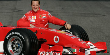 Michael Schumacher es ingresado a un hospital