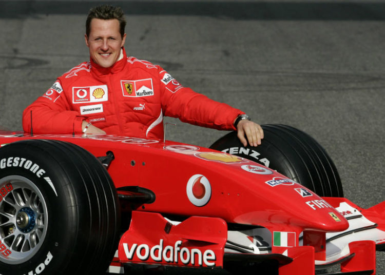 Michael Schumacher es ingresado a un hospital