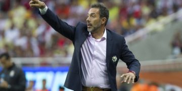 Críticas a Matosas por renunciar a la selección de Costa Rica
