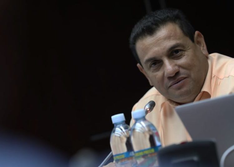 Ministro de Trabajo Rolando Castro pretende generar empleos para la especialización de Marinos Mercantes