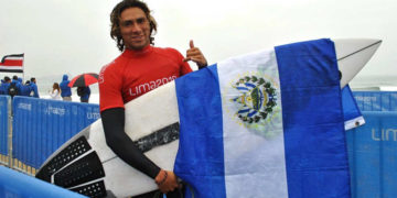 Bryan Pérez eliminado del Mundial de Surf