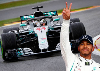 Hamilton, contra los comisarios por no sancionar a Leclerc