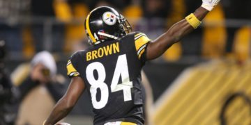 Antonio Brown es acusado de violacion por una exentrenadora