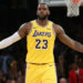 Los Lakers y los campeones Raptors inician el show de la NBA