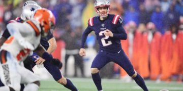 Los Patriots se desprenden del pateador veterano Mike Nugent