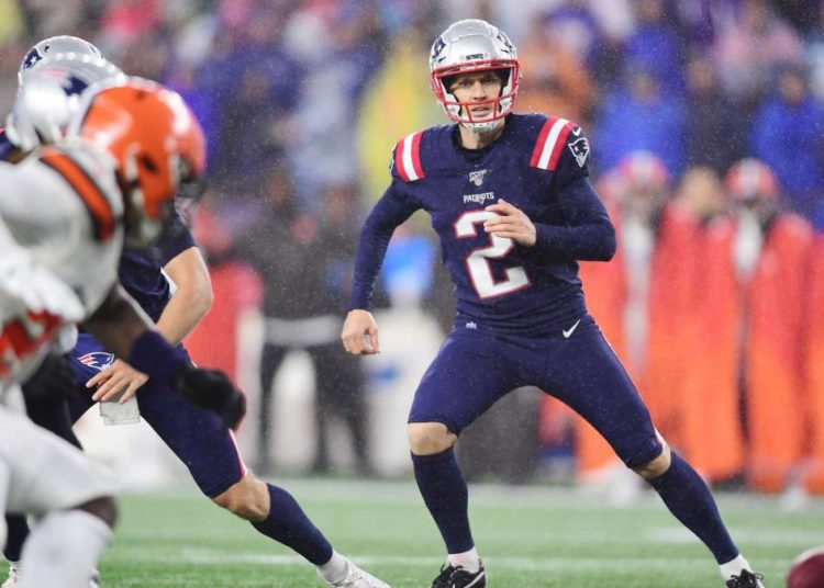 Los Patriots se desprenden del pateador veterano Mike Nugent