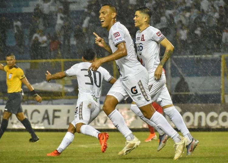 Alianza preparado para enfrentar al Motagua en el Cuscatlán