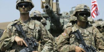 Militares Estadounidenses autorizados a disparar a vehículos que amenazan cruces migratorios