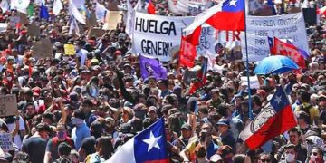Chile cancela cumbres de Cooperación y del clima por manifestaciones