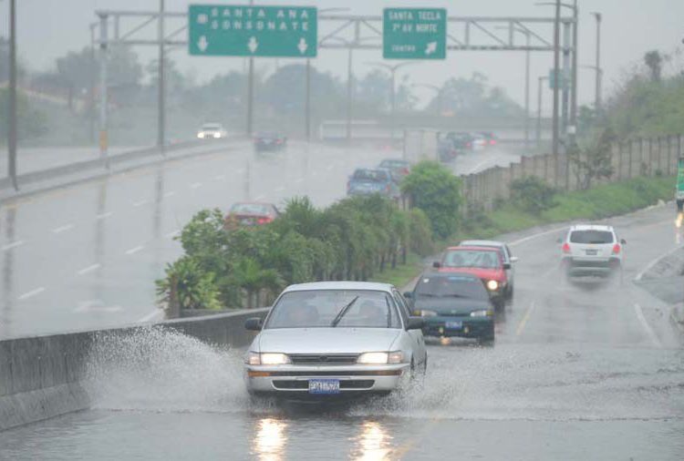 Protección Civil decreta alerta verde para tres departamentos del Territorio Nacional