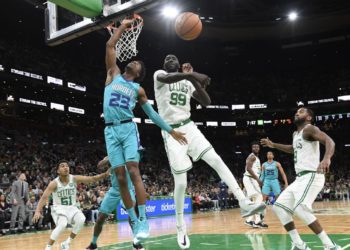 El impresionante debut de Tacko Fall