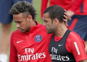 Dani Alves revela la conversación que sostuvo con Neymar en 2018