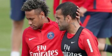 Dani Alves revela la conversación que sostuvo con Neymar en 2018
