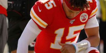 Patrick Mahomes sufrió una lesión de rodilla