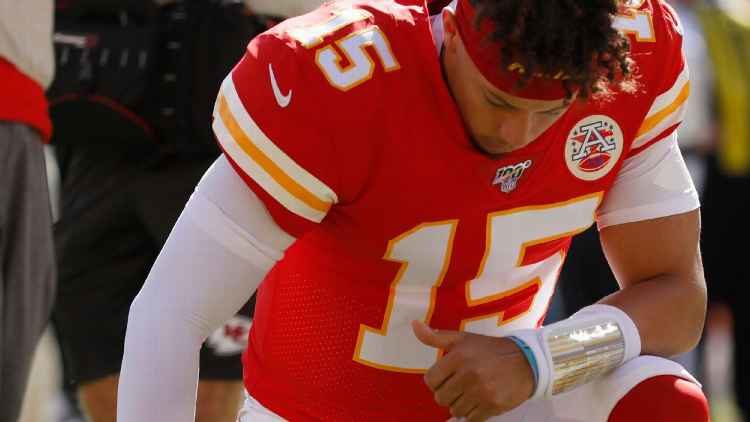 Patrick Mahomes sufrió una lesión de rodilla