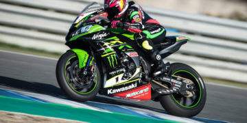 Ana Carrasco prueba la moto de Jonathan Rea en Jerez