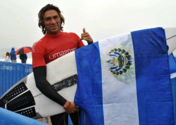 Surfistas salvadoreños se preparan para clasificar a «El Salvador a las Latin Pro 2019»