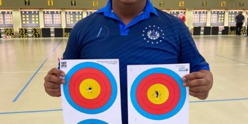 Roberto Hernández avanza a octavos de final del mundial de tiro con arco bajo techo en Luxemburgo