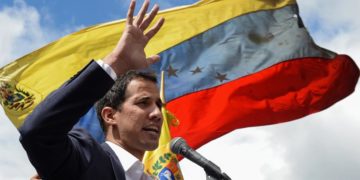 Juan Guaidó convocó a protestar este sábado contra el gobierno de Nicolás Maduro