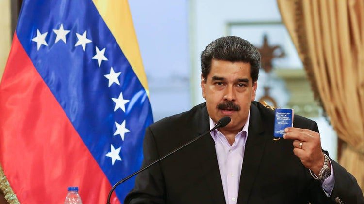 Maduro dice que ha detenido a militares por apoyar supuesto complot de EE.UU