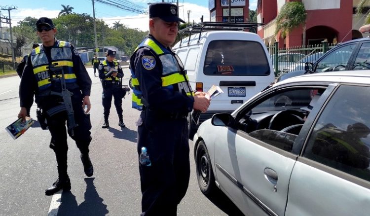 Conductor detenido por manejar bajo los efectos del alcohol
