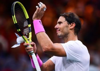 Rafael Nadal abandonó el Masters 1000 de París por una lesión abdominal