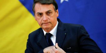 Bolsonaro recibe alta médica tras ser hospitalizado por caída
