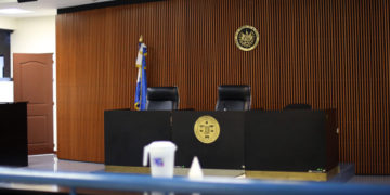Juez salvadoreño envía a prisión a 8 guatemaltecos por narcotráfico