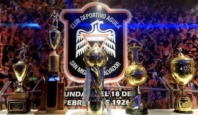 Águila confirma el regreso del goleador que los hizo campeones