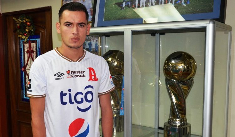 El campeón Alianza FC anuncia tres refuerzos para 2020