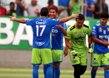 Tres salvadoreños ya clasificaron a la siguiente ronda en el fútbol de Guatemala