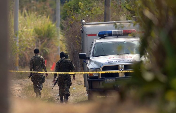 Encuentran cadáver de hombre en una quebrada