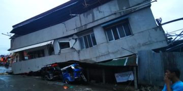 Al menos un muerto y decenas de heridos en un fuerte sismo en Filipinas