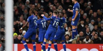 El Chelsea bajó de la nube al Tottenham de ‘Mou’
