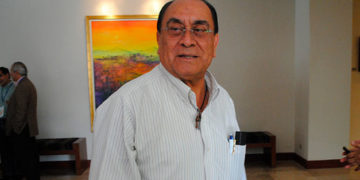 Acusan a coronel Ochoa y diplomático de apropiarse $107 mil en una embajada