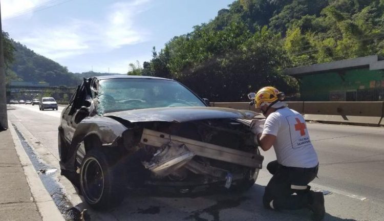 Una persona resultó lesionada en accidente de tránsito en carretera Los Chorros