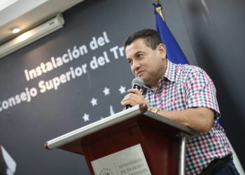 Rolando Castro enviará primer grupo de salvadoreños a Estados Unidos