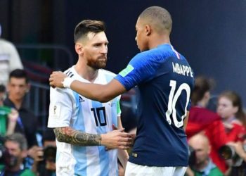 A Kylian Mbappé le emociona que Lionel Messi lo tenga en la mira