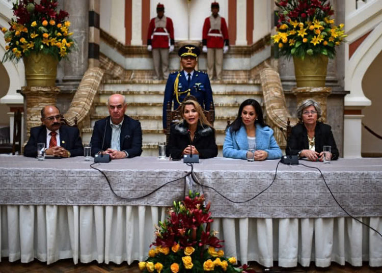 El Gobierno de Bolivia indemnizará a las familias de los muertos en las protestas