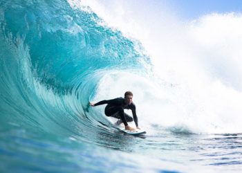 WAVES destaca a El Salvador como sitio de primer nivel para practicar surf