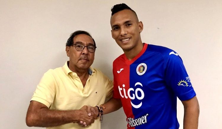 “Voy a defender los colores de FAS a muerte como lo hice con Alianza”