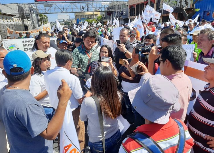 ASTRAM y Sindicatos de Trabajadores Municipales denuncian el no pago de retenciones legales del AFP y ISSS