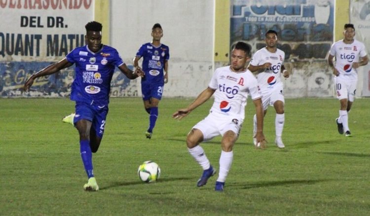 Alianza debuta con goleada ante Metapán