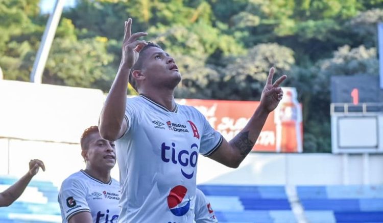 Jiménez, Romero y “Puma” Peña no viajan con Alianza a Monterrey