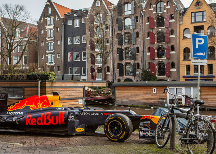 Director deportivo de la F1: “Red Bull será difícil de vencer”