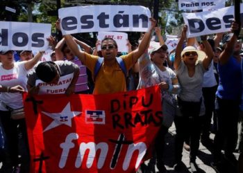 La “insurrección” de los simpatizantes del Gobierno