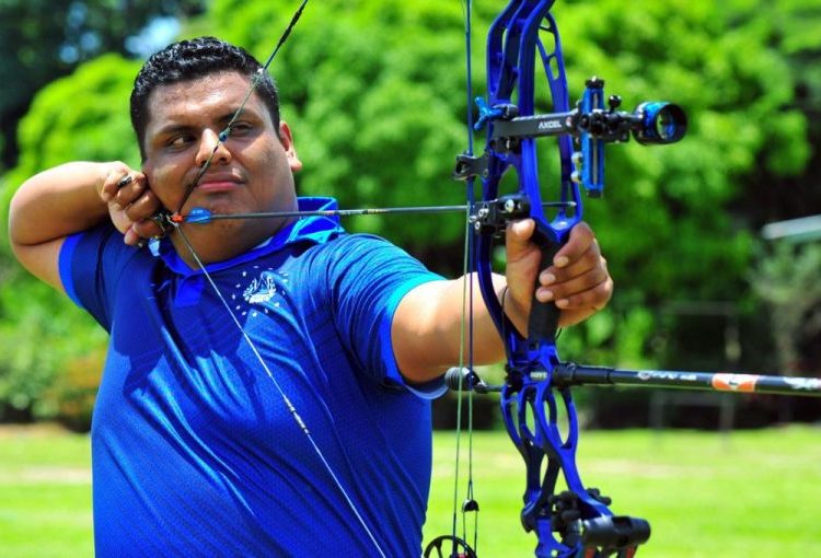 El arquero Roberto Hernández gana torneo local en Salt Lake City