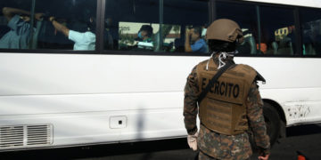 Unas 400 personas retenidas por infringir cuarentena
