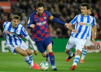 El VAR y Messi permiten al Barcelona colocarse líder provisional