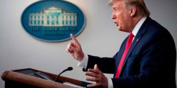 Trump: «nos golpeó el enemigo invisible»